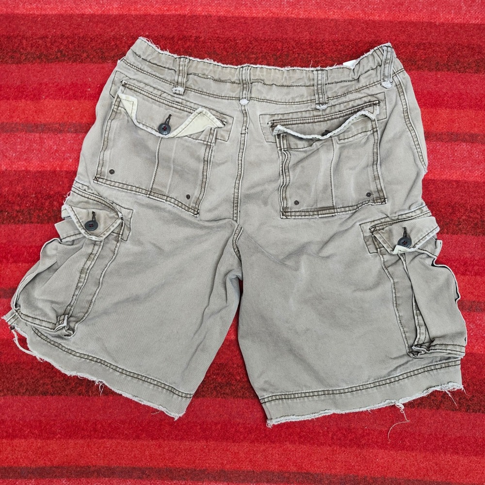UNIONBAY Men's Cargo Shorts - Olive/Tan - Picture 4 of 8